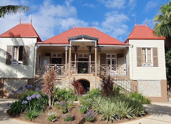 new-caledonia/la-foa/landmark/maison-celieres