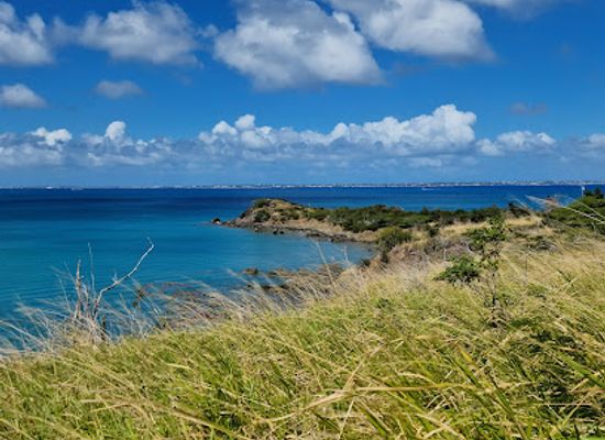 sint-maarten/le-galion-beach/landmark/happy-bay-beach