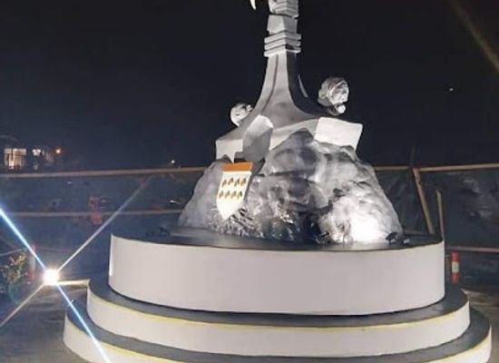 gabon/ogooue-lolo-province/landmark/monument-de-l-unite