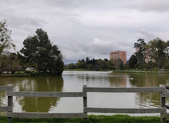colombia/pacific-region/landmark/parque-de-los-novios