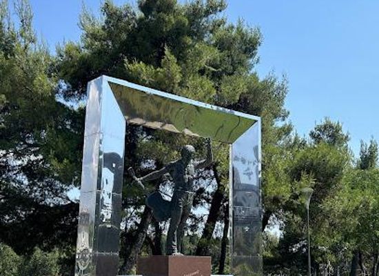 montenegro/ljesanska-nahija/landmark/vladimir-vysotsky-monument