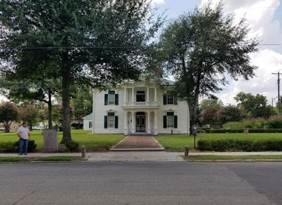 texas/central-texas/landmark/sam-bell-maxey-house-state-historic-site