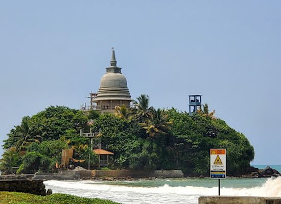 sri-lanka/matara/landmark/parewi-duwa-temple