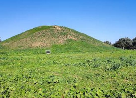 greece/attica/landmark/tumulus-of-the-athenians-at-marathon