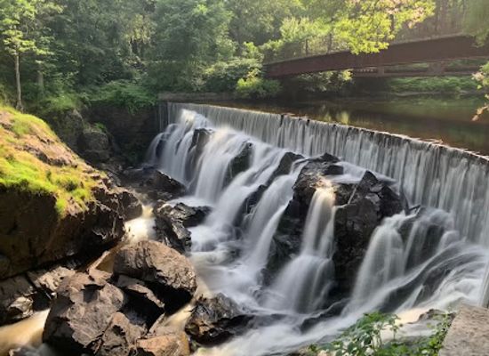 connecticut/new-london-county/landmark/uncas-leap-at-yantic-falls
