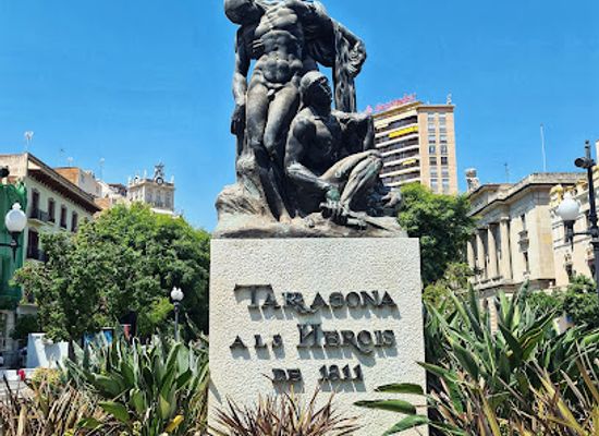spain/tarragona/landmark/monument-als-herois-de-1811