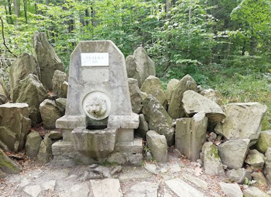 czechia/jeseniky/landmark/pramen-skalka