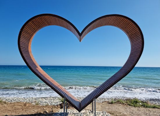 cyprus/governor-s-beach/landmark/heart-sea-view-point