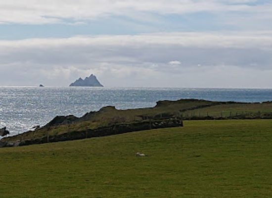 ireland/county-kerry/landmark/tobar-fionain-holy-well