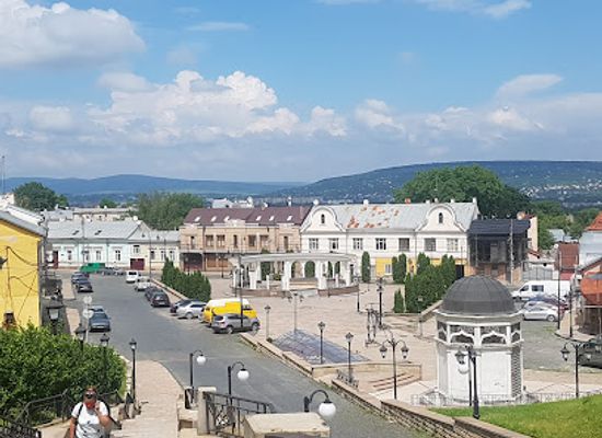 ukraine/chernivtsi/landmark/ploshcha-presvyatoyi-mariyi