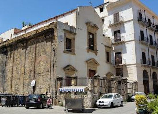 italy/palermo/landmark/piazza-beati-paoli