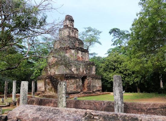 sri-lanka/polonnaruwa-district/landmark/sathmahal-prasadaya-51