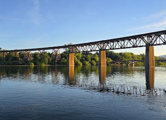 california/redding/landmark/union-pacifc-redding-trestle