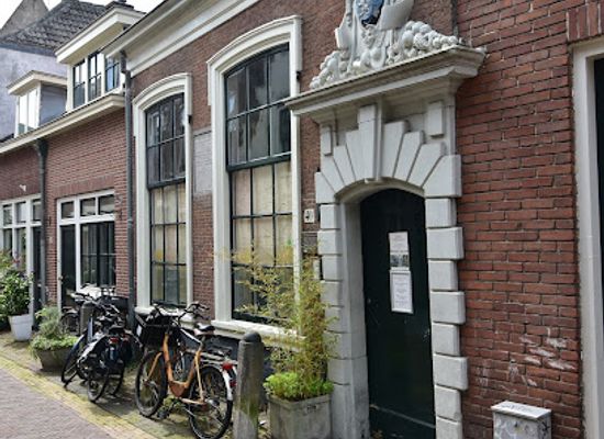 netherlands/haarlem/landmark/hofje-van-guurtje-de-waal