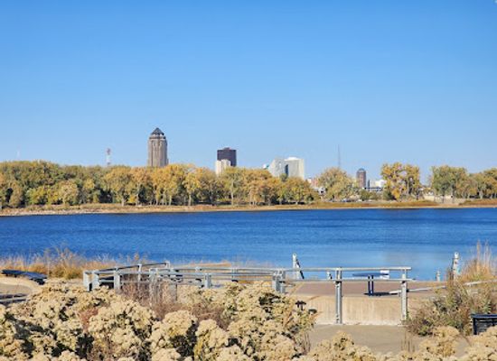 iowa/west-des-moines/landmark/gray-s-lake-park