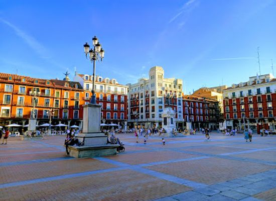 spain/valladolid/landmark/plaza-mayor-de-valladolid