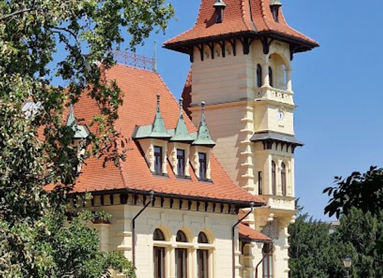 slovakia/bratislava/ruzinov/landmark/csakyho-kastiel-v-prievoze