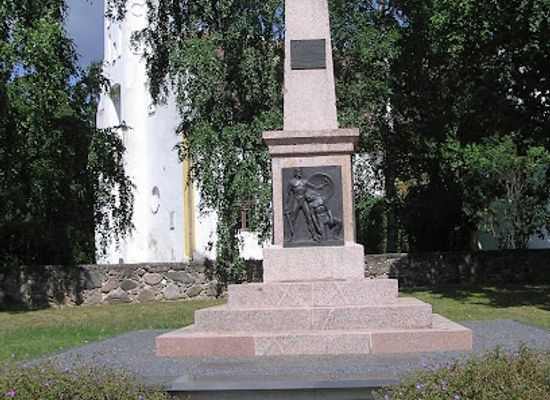 estonia/võru/landmark/polva-vabadussoja-malestussammas