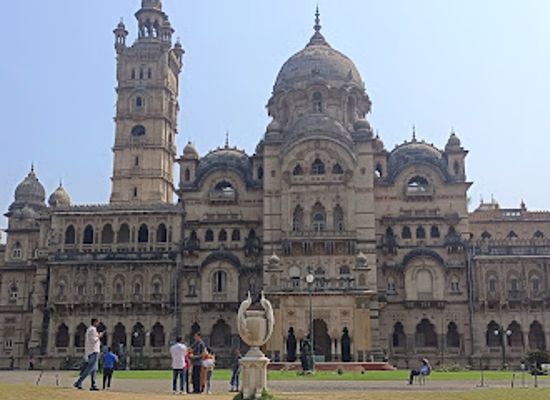 india/vadodara/old-city/landmark/palace-stepwell