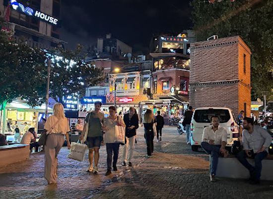 turkiye/istanbul/besiktas/landmark/tarihi-su-kuyusu
