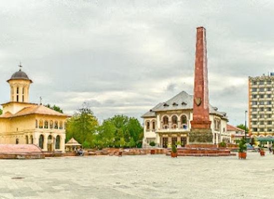 romania/focsani/landmark/monumentul-istoric-ansamblul-piata-unirii