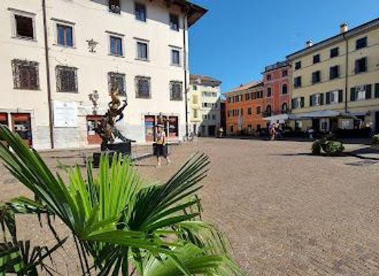 slovenia/bohinj/landmark/piazza-paolo-diacono