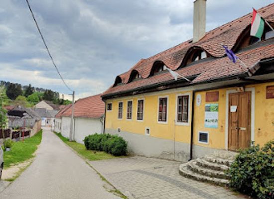hungary/bakony/landmark/pannon-observatory