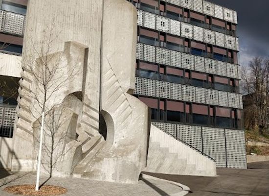 switzerland/zurich/landmark/sculpture