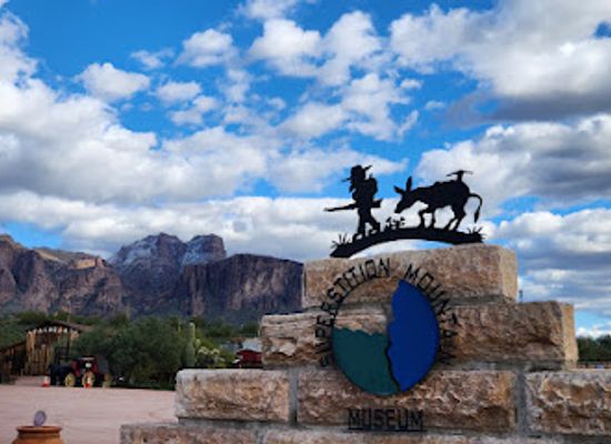 arizona/maricopa-county/landmark/superstition-mountain-lost-dutchman-museum