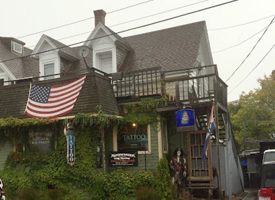 massachusetts/provincetown/landmark/mooncusser-tattoo
