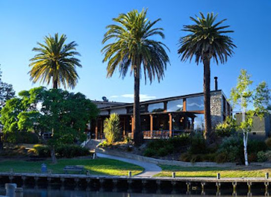 new-zealand/blenheim/landmark/raupo-cafe-restaurant-traiteur