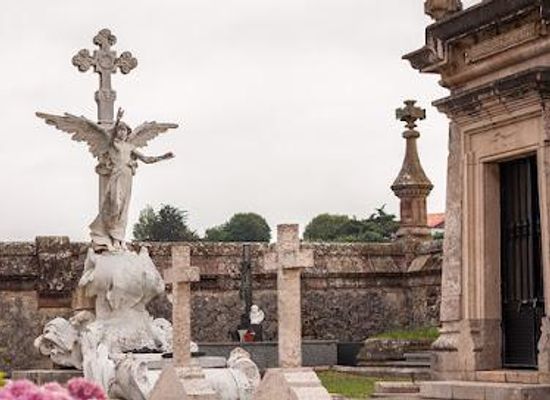 spain/cantabria/landmark/cementerio-de-comillas