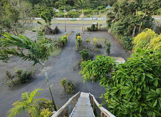 vanuatu/tafea/landmark/tanna-volcano-view-tree-house