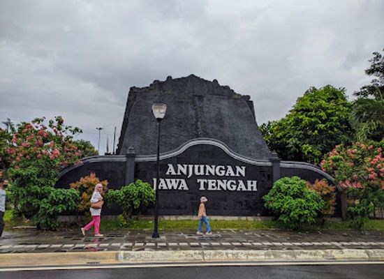 indonesia/kalimantan/landmark/taman-mini-indonesia-indah