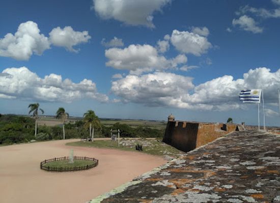 uruguay/metropolitan-area/landmark/fuerte-san-miguel