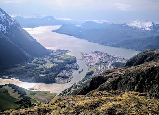 norway/more-og-romsdal/landmark/romsdalseggen-ridge