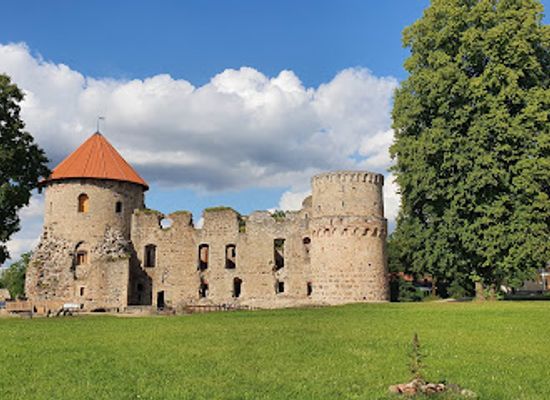 latvia/cesis/landmark/cesis-castle