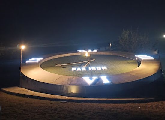 pakistan/northern-areas/landmark/clock-by-pak-iron