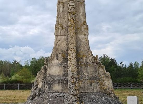 germany/mecklenburg/landmark/kriegsgraberdenkmal