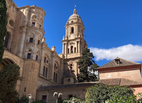 spain/malaga/landmark/patio-de-los-naranjos