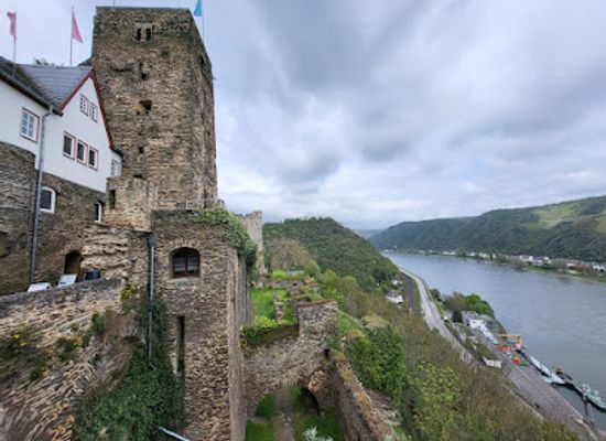 germany/rhine-valley/landmark/rheinfels-castle