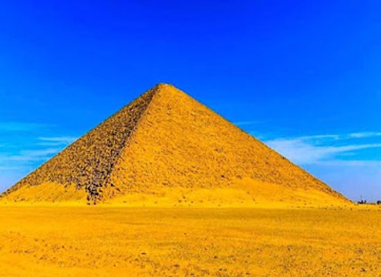 egypt/red-sea-coast/landmark/red-pyramid