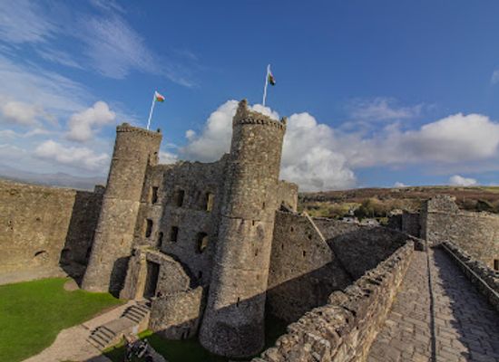 united-kingdom/caernarfonshire/attraction/harlech-castle-2