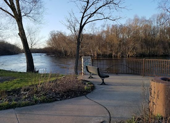 indiana/south-bend/river-park/landmark/woodlawn-park