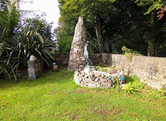 guernsey/rousse-tower/landmark/sausmarez-manor