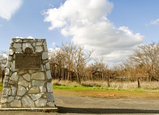 california/central-california/landmark/california-historical-landmark-no-423-chinese-camp