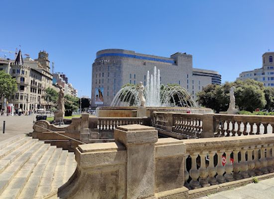 spain/catalonia/landmark/placa-de-catalunya