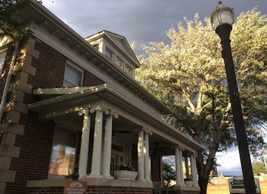 illinois/grand-prairie/landmark/benton-il-historic-jail-museum