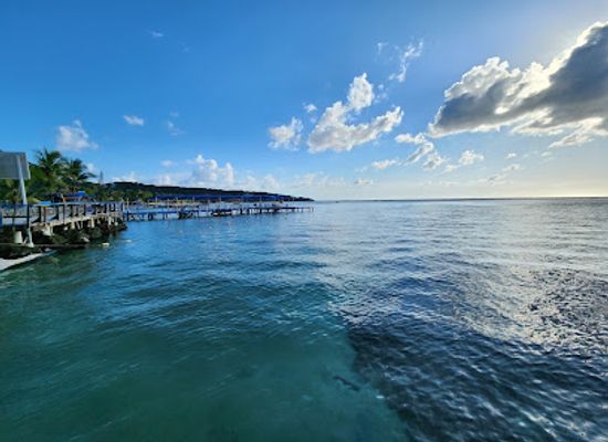 honduras/bay-islands/landmark/roatan-honduras