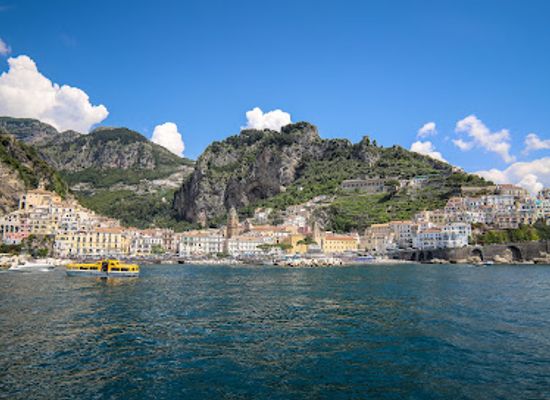 italy/amalfi/landmark/amalfi-harbor-marina-coppola